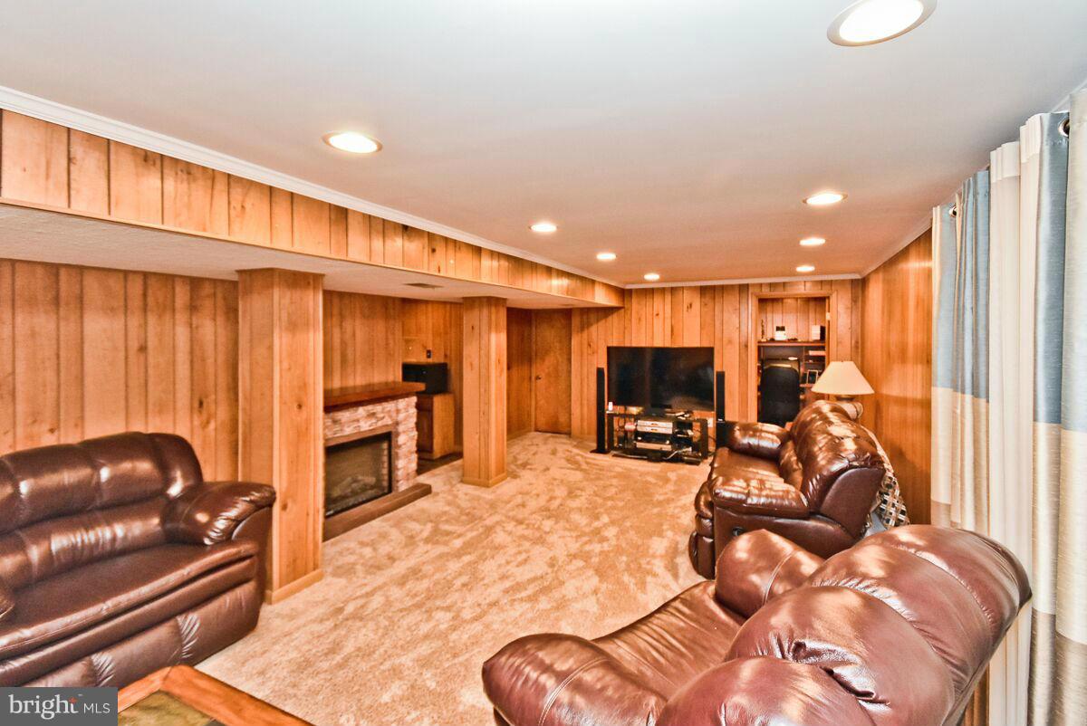 6206 Terence Drive Clinton, MD 20735 - Photo 27 of 29 Family Room