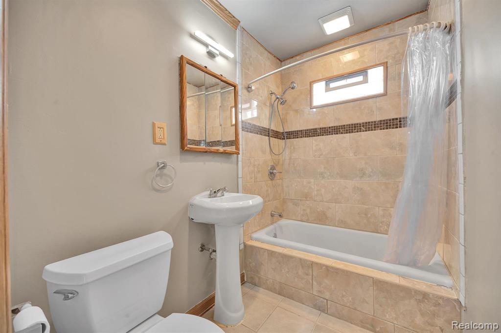 16570 Inverness Street Detroit, MI 48221 - Photo 17 of 47 Gallery Image 17