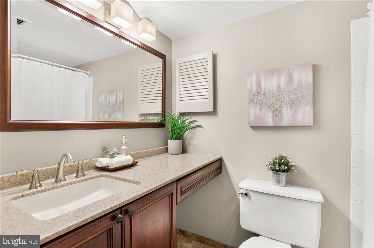 2141 P Street Northwest, Unit 505 Washington, DC 20037 - Photo 20 of 27
