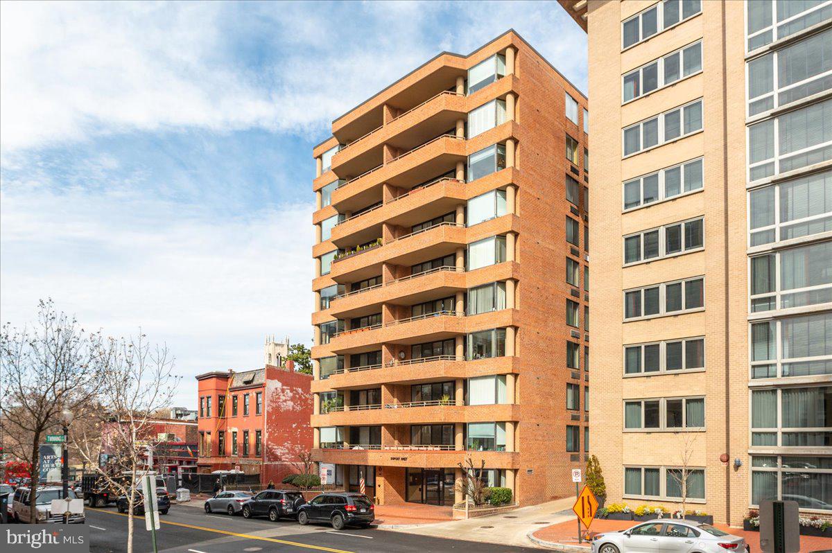 2141 P Street Northwest, Unit 505 Washington, DC 20037 - Photo 26 of 27