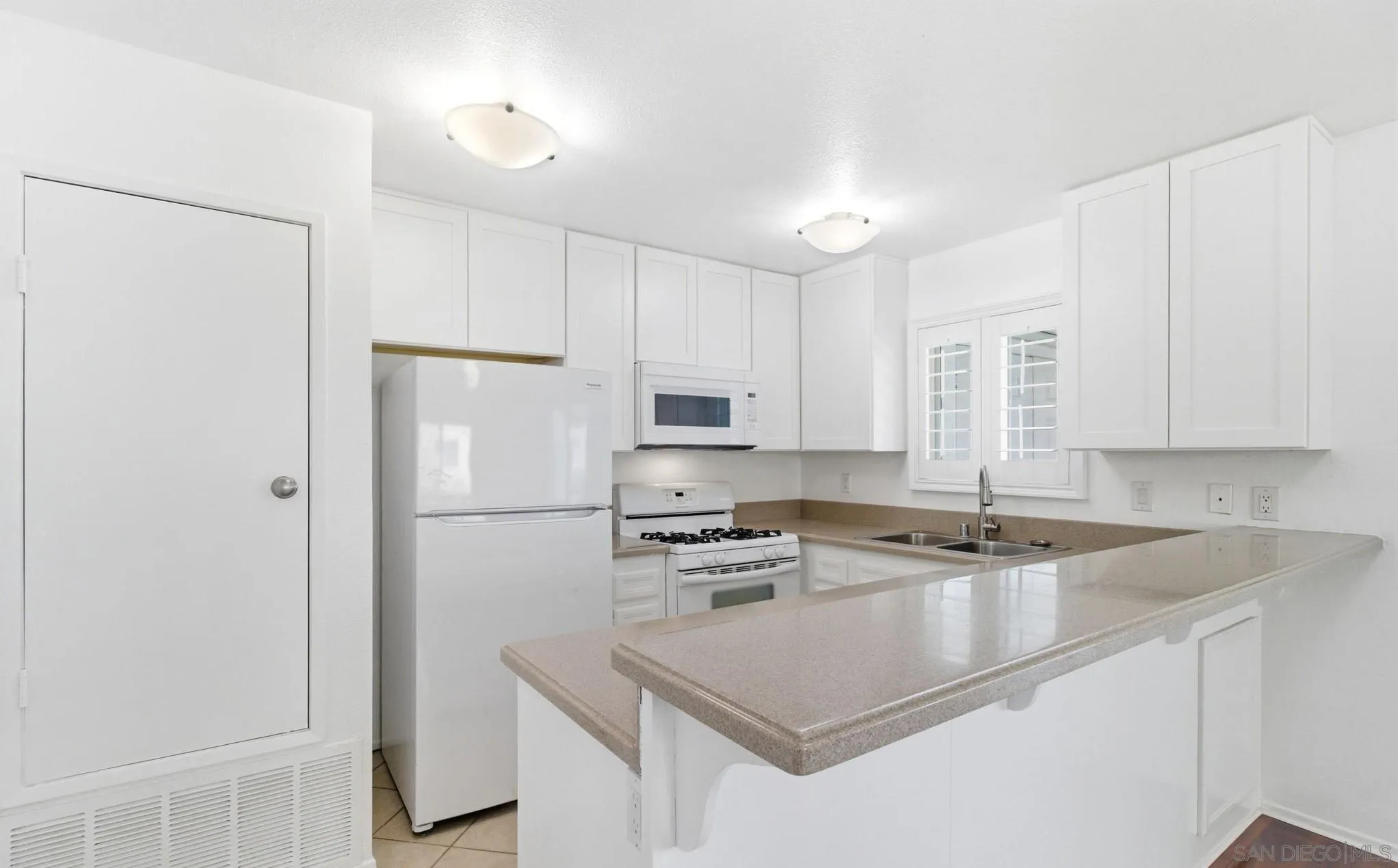 29228 Murrieta Road Menifee, CA 92586 - Photo 9 of 27