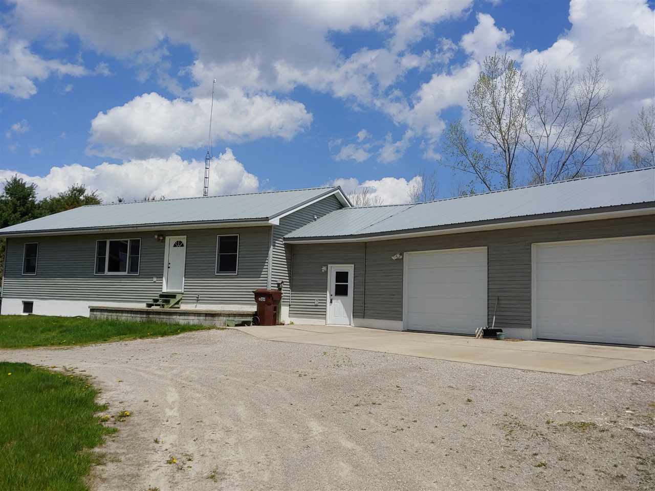 6737 North Garfield Road Bentley, MI 48613 - Photo 2 of 56