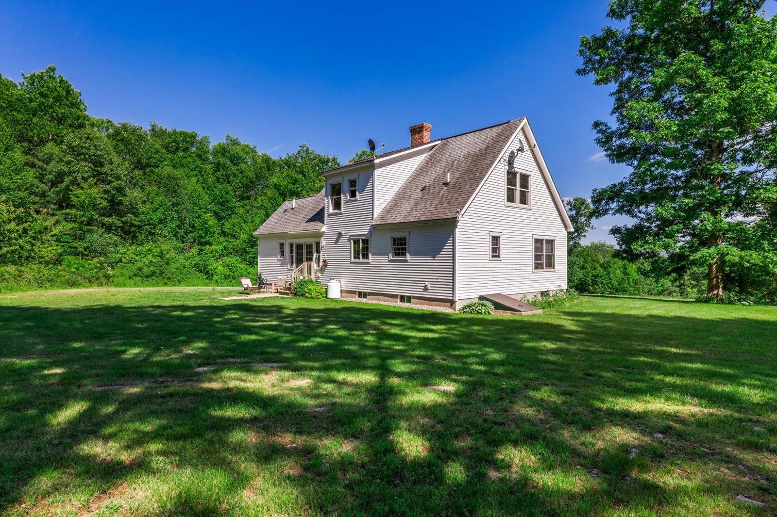152 Old Chesterfield Road Winchester, NH 03470 - Photo 8 of 31 Gallery Image 8