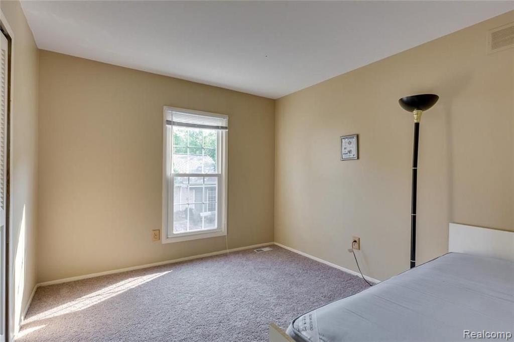 1187 Pine Ridge Court Rochester Hills, MI 48306 - Photo 17 of 27