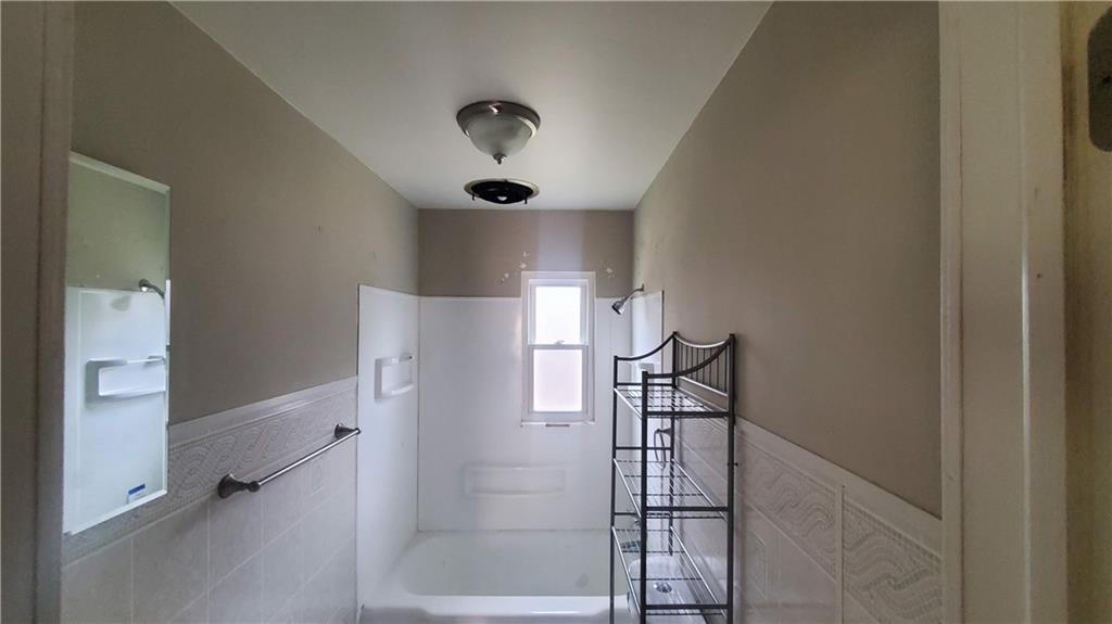 125 Michael Road Cheswick, PA 15024 - Photo 13 of 14 a view of entryway