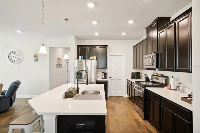 $2,700 | 6240 Sea Air Drive, Apollo Beach, FL 33572