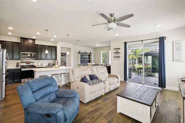 $2,700 | 6240 Sea Air Drive, Apollo Beach, FL 33572