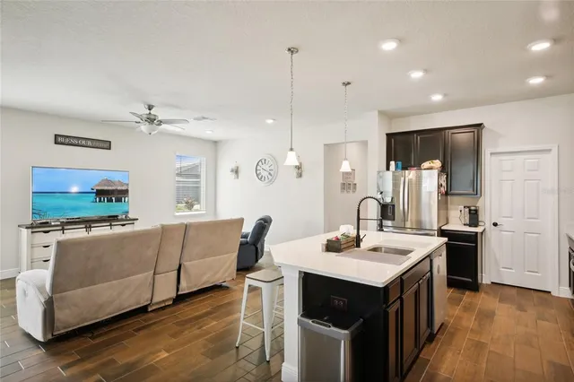 $2,700 | 6240 Sea Air Drive, Apollo Beach, FL 33572