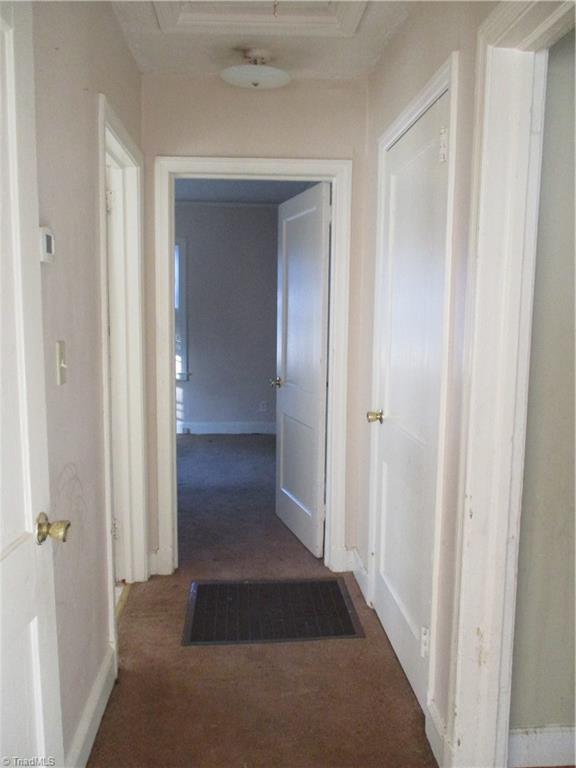 1706 Valley Ridge Drive High Point, NC 27260 - Photo 15 of 27 Hallway