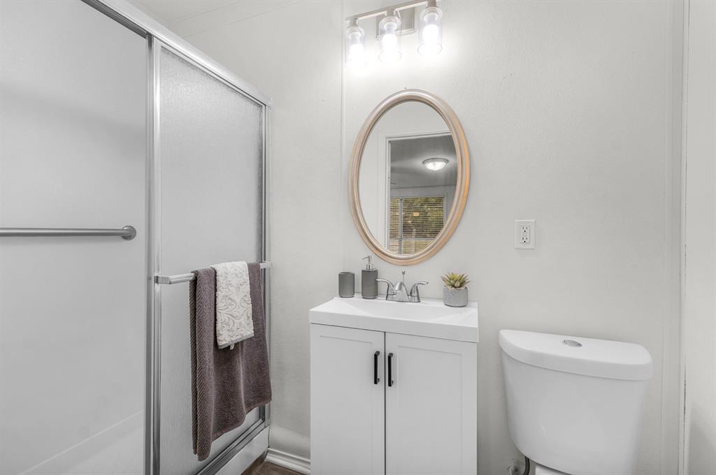 328 Creekview Meadows Drive Springtown, TX 76082 - Photo 12 of 15