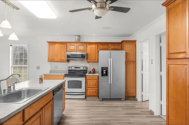 $260,000 | 328 Creekview Meadows Drive, Springtown, TX 76082