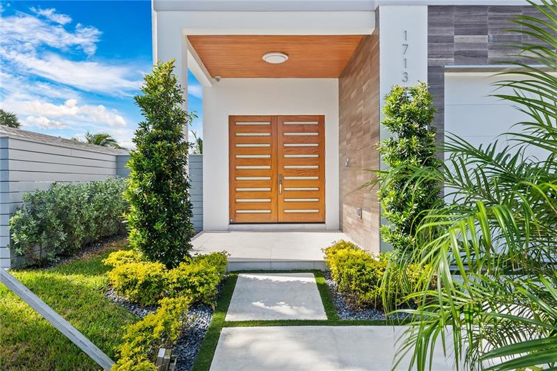 1713 North Riverside Drive Pompano Beach, FL 33062 - Photo 12 of 36