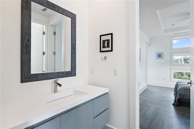 1713 North Riverside Drive Pompano Beach, FL 33062 - Photo 25 of 36