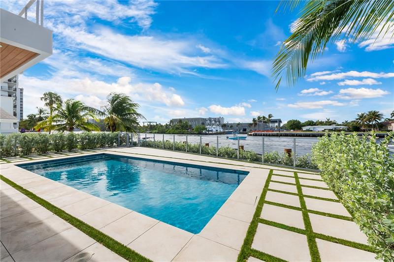 1713 North Riverside Drive Pompano Beach, FL 33062 - Photo 8 of 36