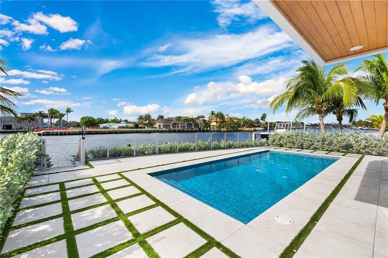 1713 North Riverside Drive Pompano Beach, FL 33062 - Photo 9 of 36