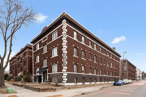 $1,395 | 2881 Irving Avenue South, Unit 201, Minneapolis, MN 55408