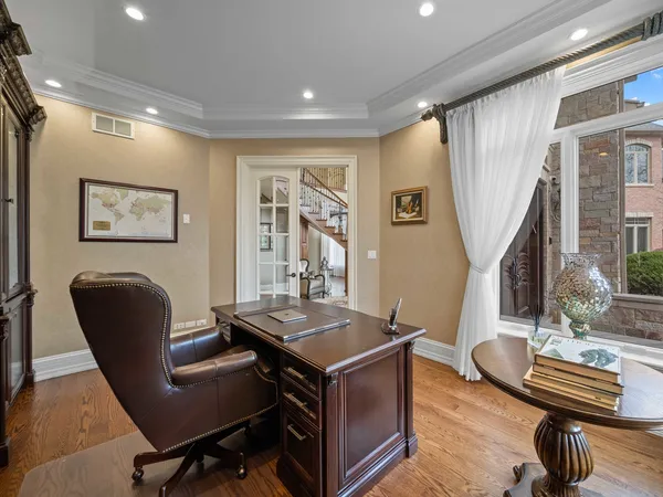 700 Greenwood Road, Northbrook, IL 60062