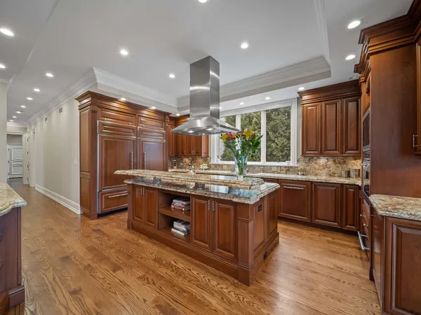 700 Greenwood Road, Northbrook, IL 60062