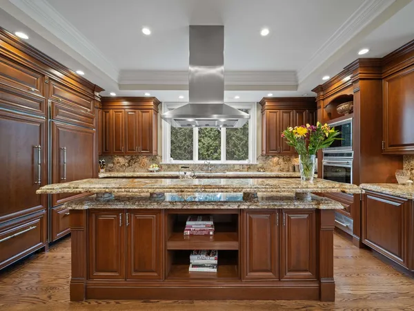 700 Greenwood Road, Northbrook, IL 60062