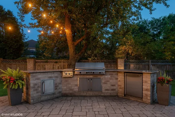 700 Greenwood Road, Northbrook, IL 60062