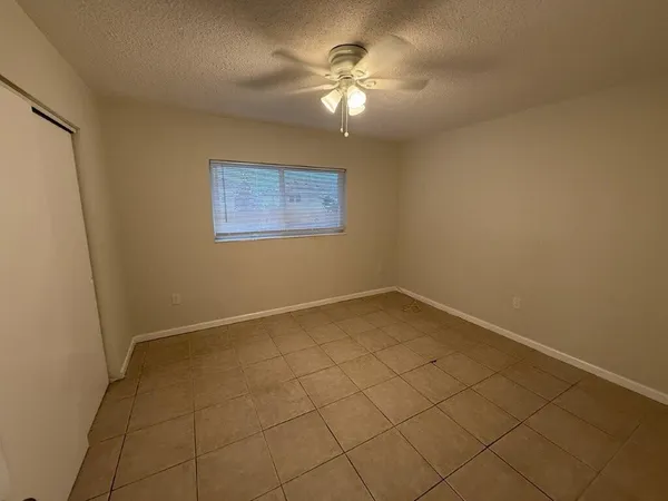 $2,600 | 265 Southwest 7th Street, Unit 4, Boca Raton, FL 33432