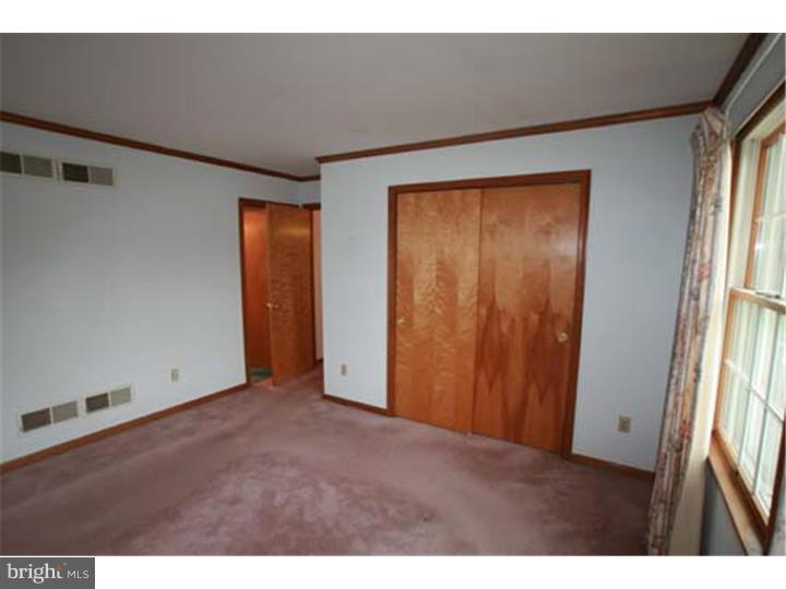 5002 Ogletown Stanton Road Newark, DE 19713 - Photo 12 of 19 Bedroom