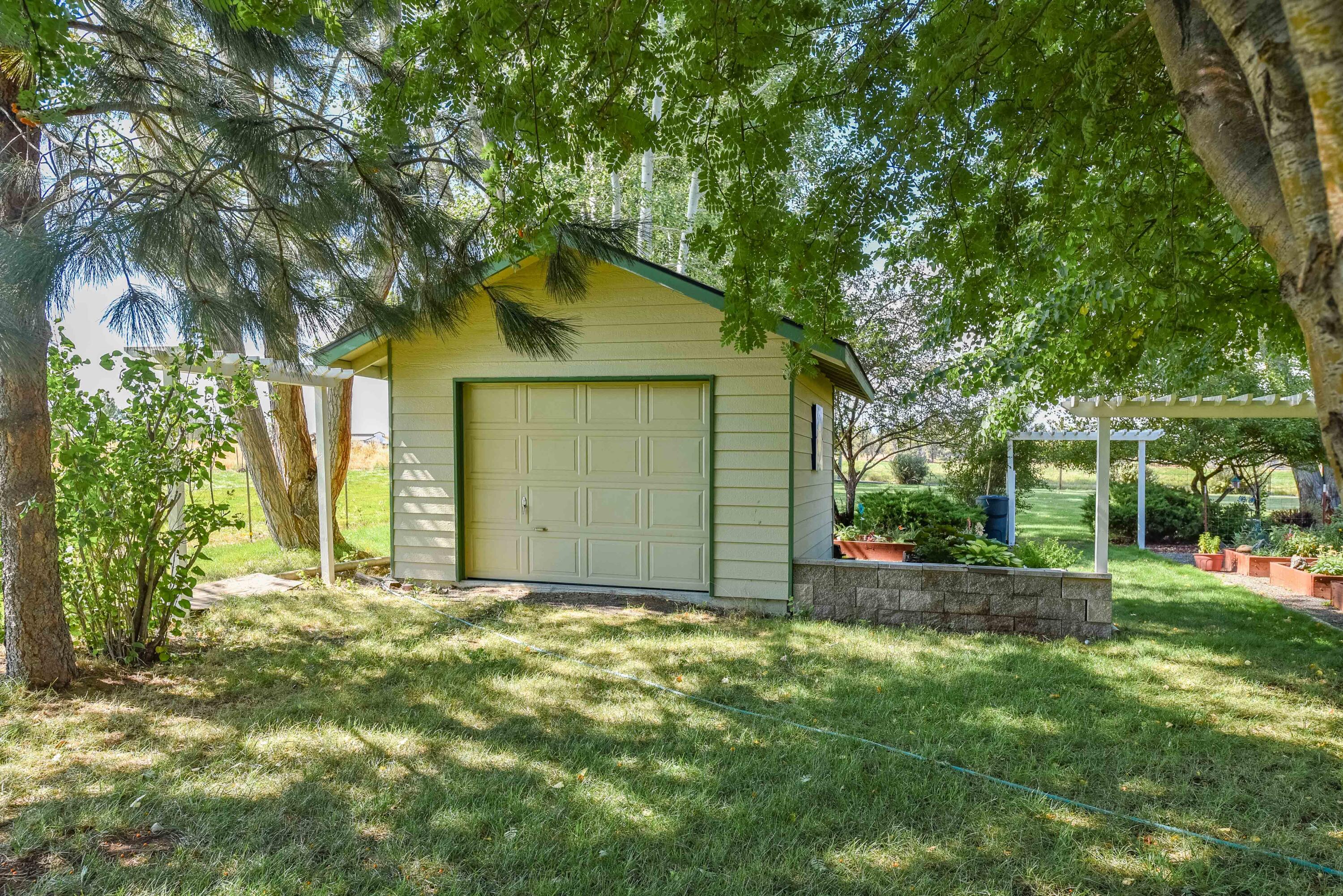 63475 Cricketwood Road Bend, OR 97701 - Photo 26 of 64 63475 Cricketwood (22 of 55)
