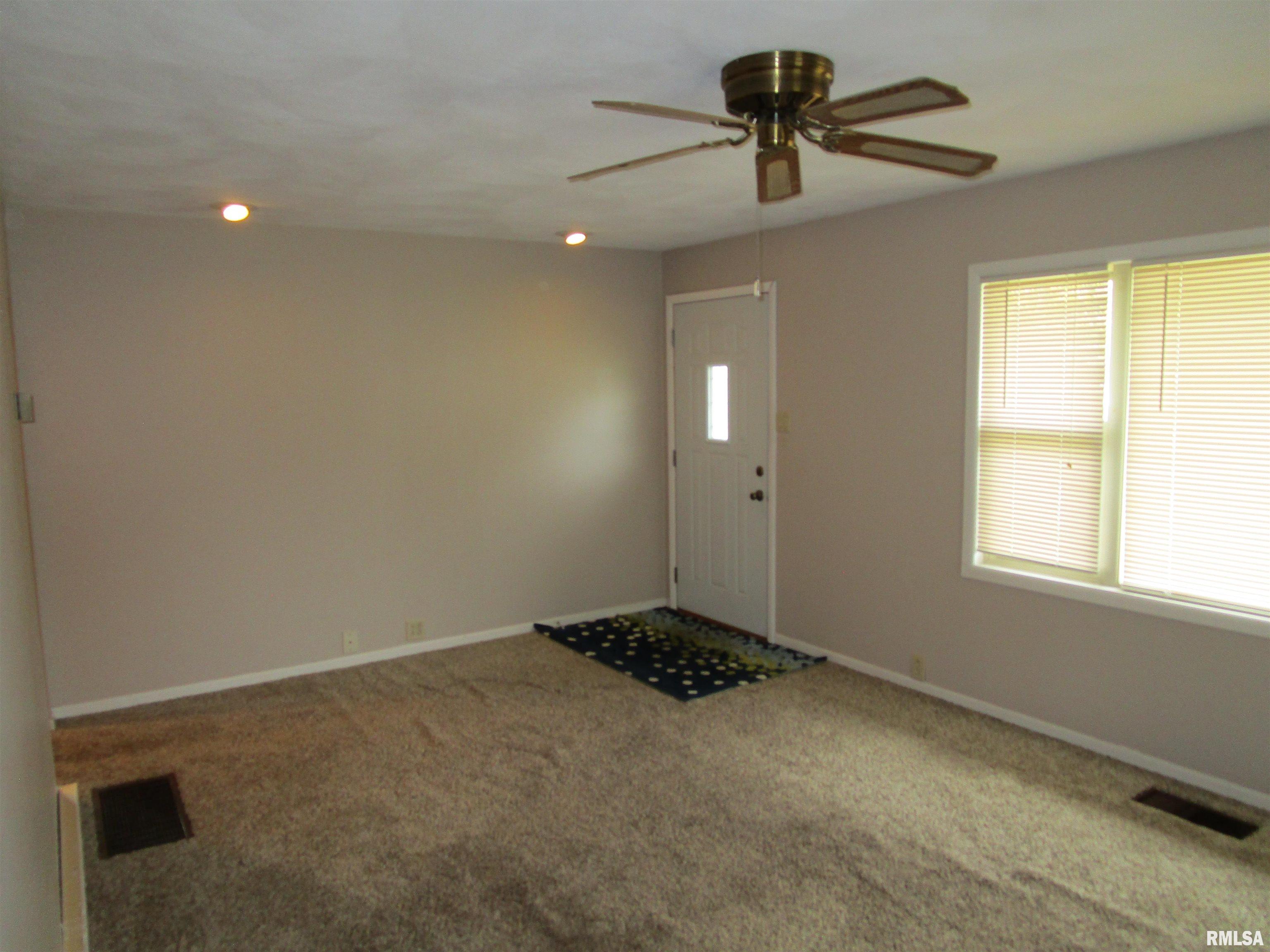 1244 Mossman Avenue Springfield, IL 62702 - Photo 27 of 81 Gallery Image 27