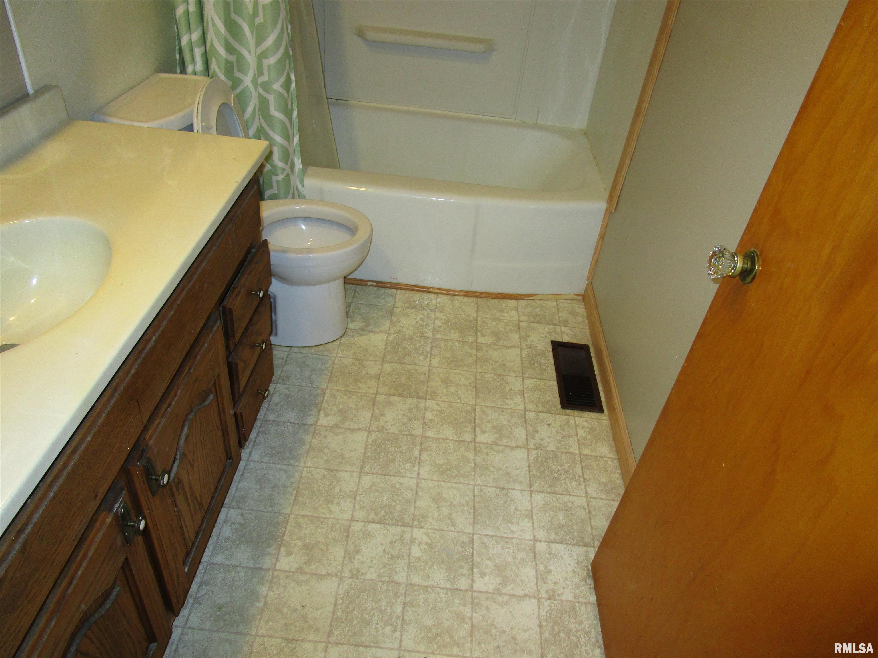 1244 Mossman Avenue Springfield, IL 62702 - Photo 48 of 81 Gallery Image 48