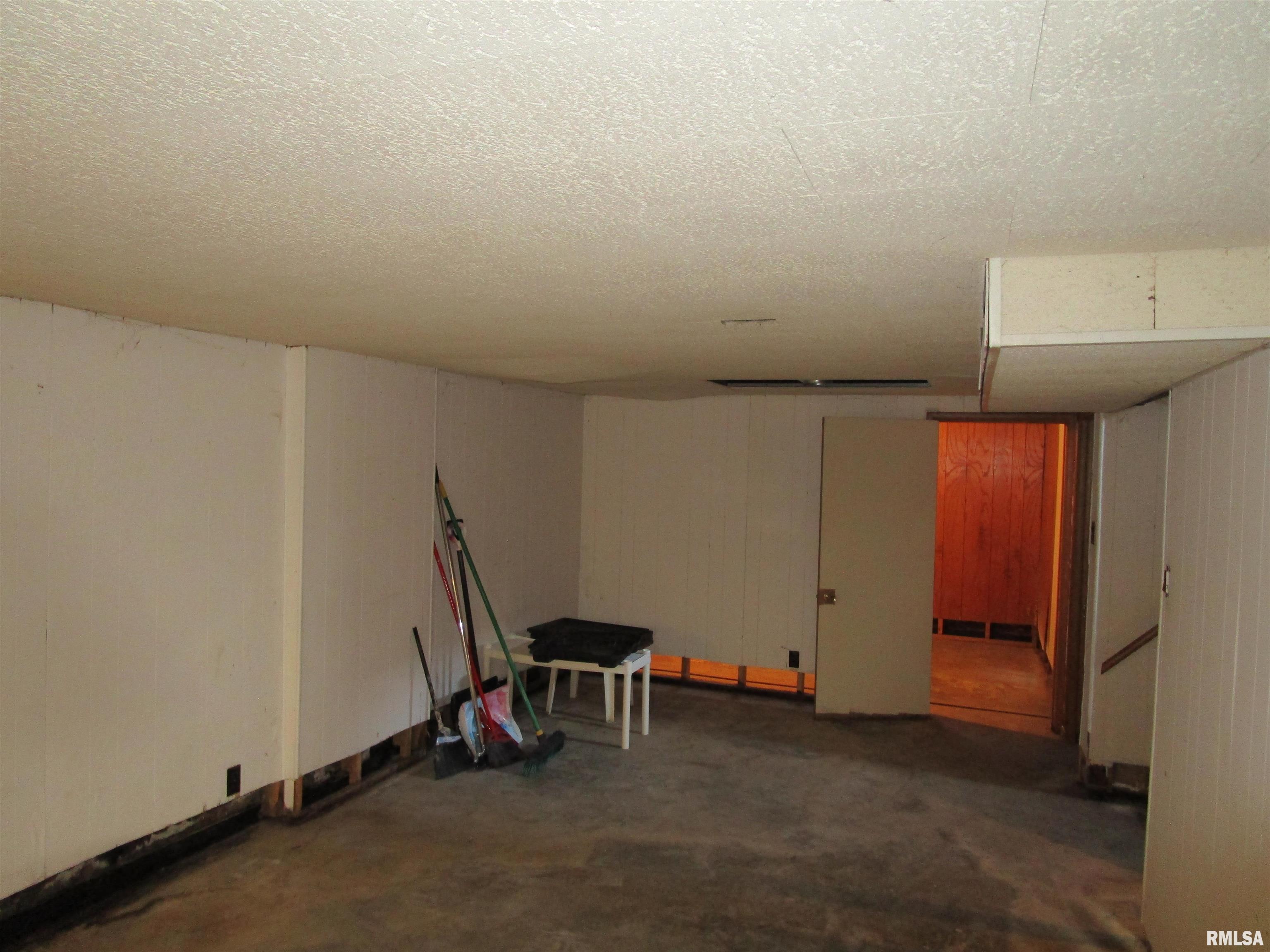 1244 Mossman Avenue Springfield, IL 62702 - Photo 78 of 81 Gallery Image 78