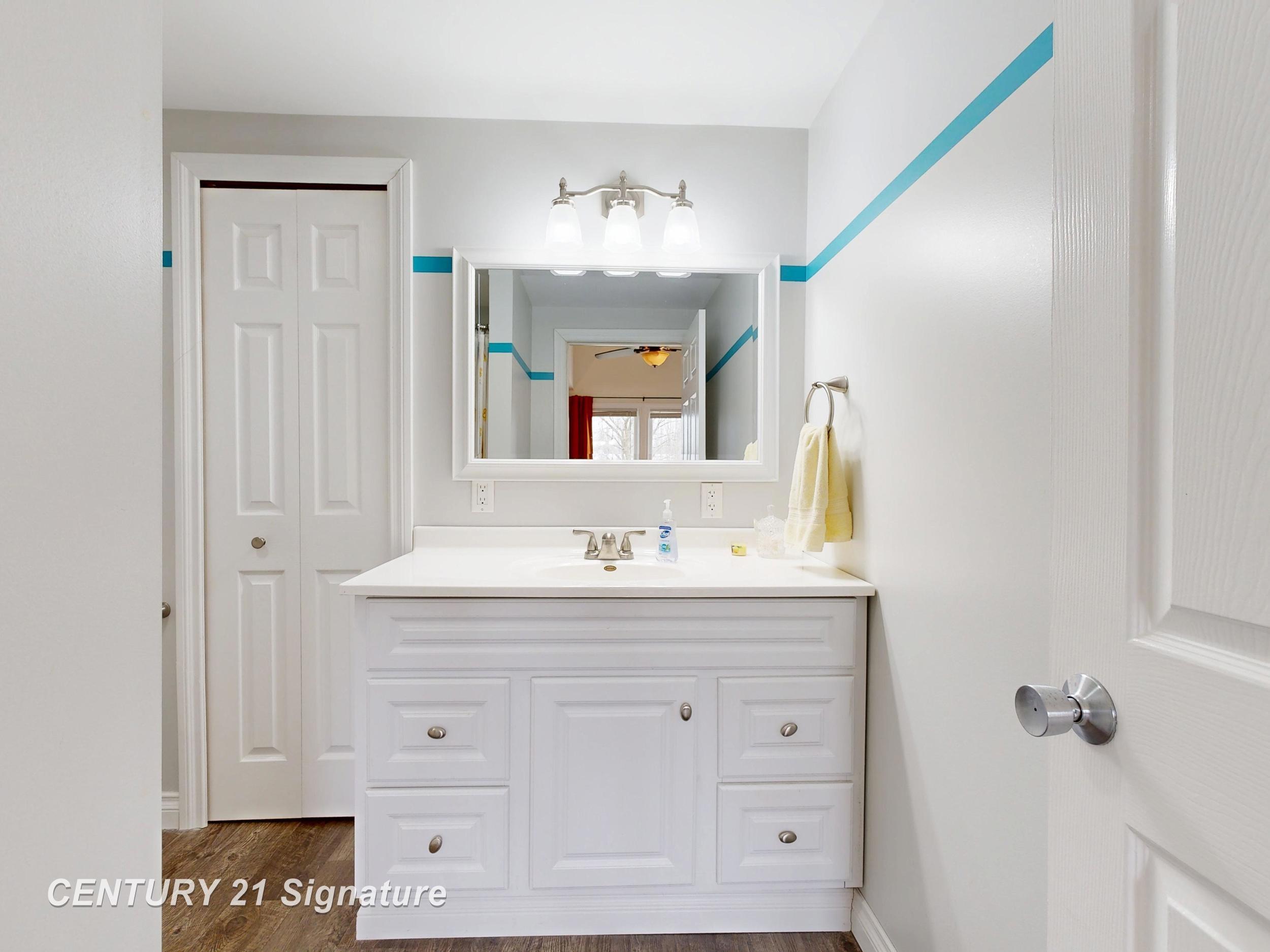 9085 Coldwater Road Flushing, MI 48433 - Photo 13 of 30