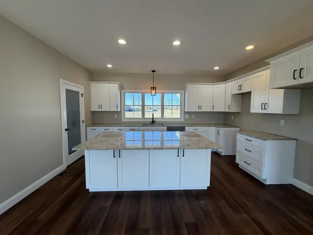 $524,000 | 109 Burr Oak Drive, Batesville, IN 47006