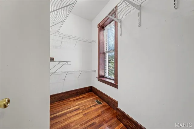 $319,900 | 2870 Texas Avenue, St. Louis, MO 63118