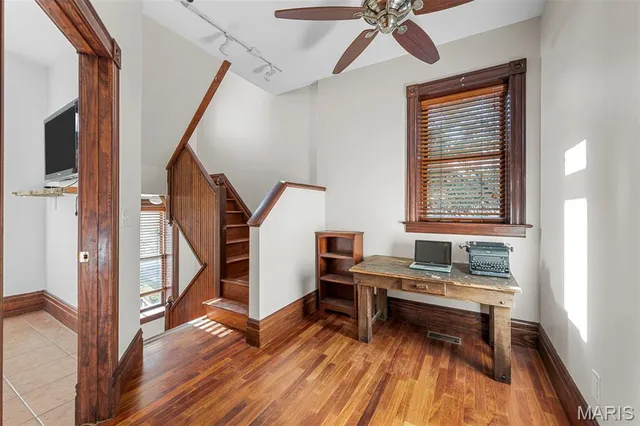 $319,900 | 2870 Texas Avenue, St. Louis, MO 63118