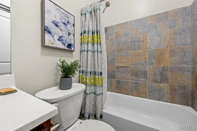 $319,900 | 2870 Texas Avenue, St. Louis, MO 63118