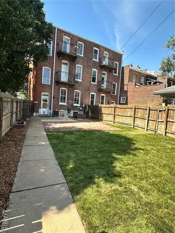 $319,900 | 2870 Texas Avenue, St. Louis, MO 63118