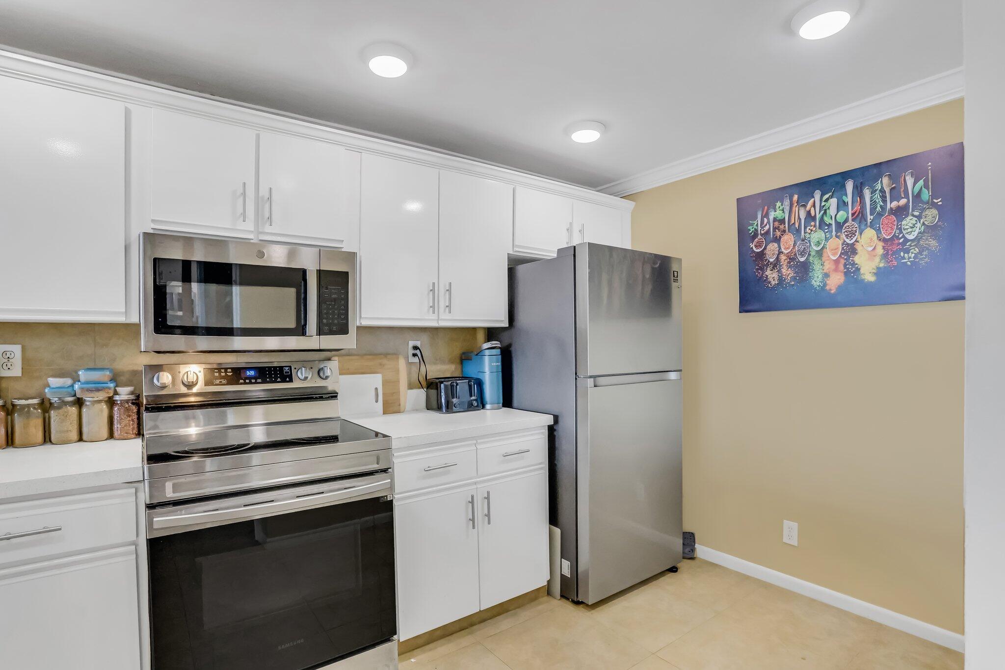 9 Royal Palm Way, Unit 404 Boca Raton, FL 33432 - Photo 15 of 35 26-web-or-mls-0E2A4477