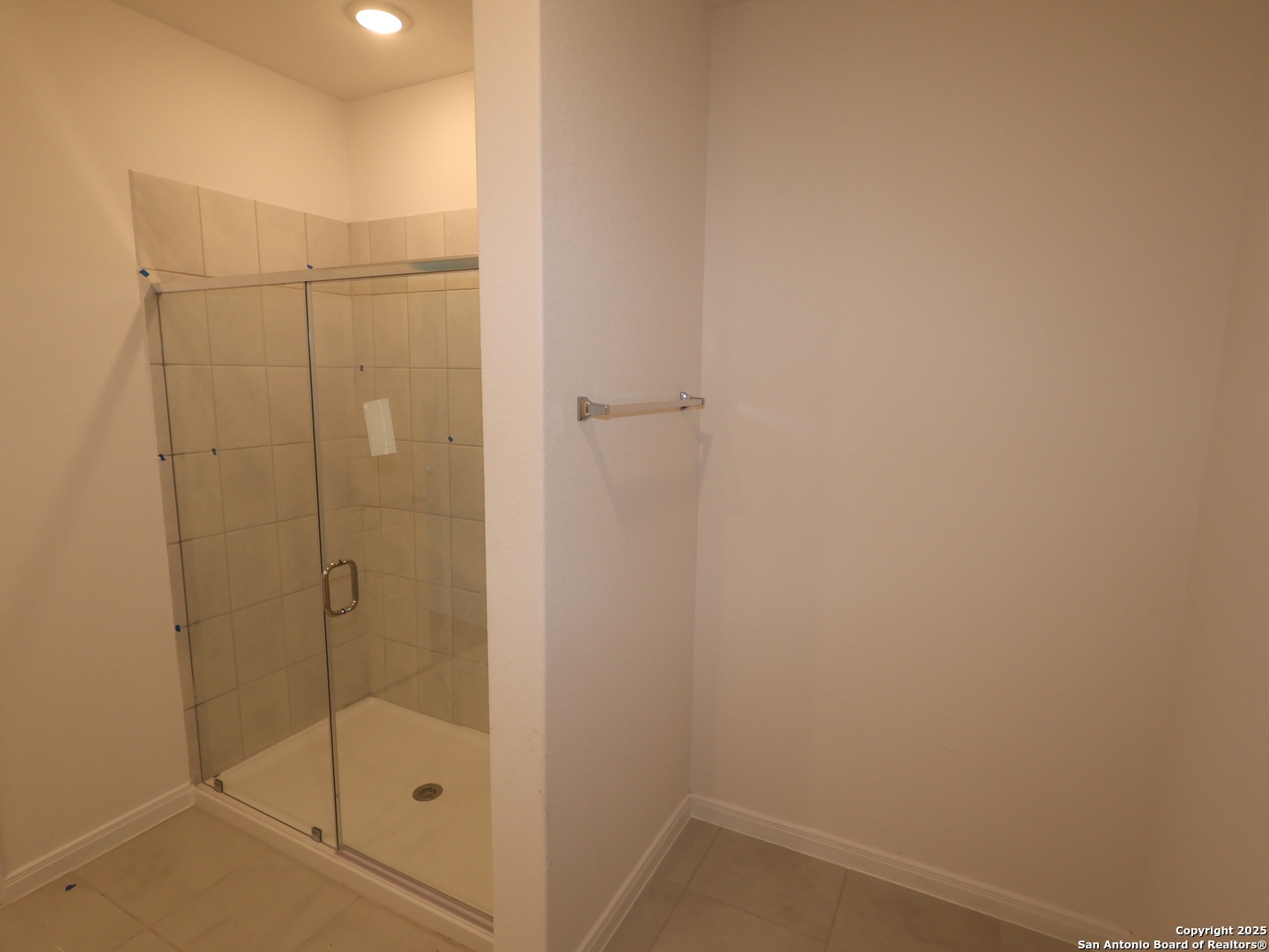 1164 Limestone Ridge Seguin, TX 78155 - Photo 9 of 45 a bathroom with a shower