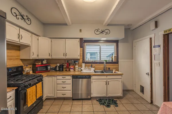 $254,900 | 181 Benson Street, Albany, NY 12206