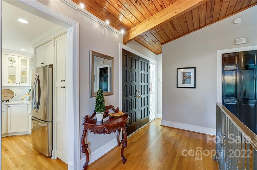 7127 Hopeton Road Charlotte, NC 28210 - Photo 6 of 48 Gallery Image 6