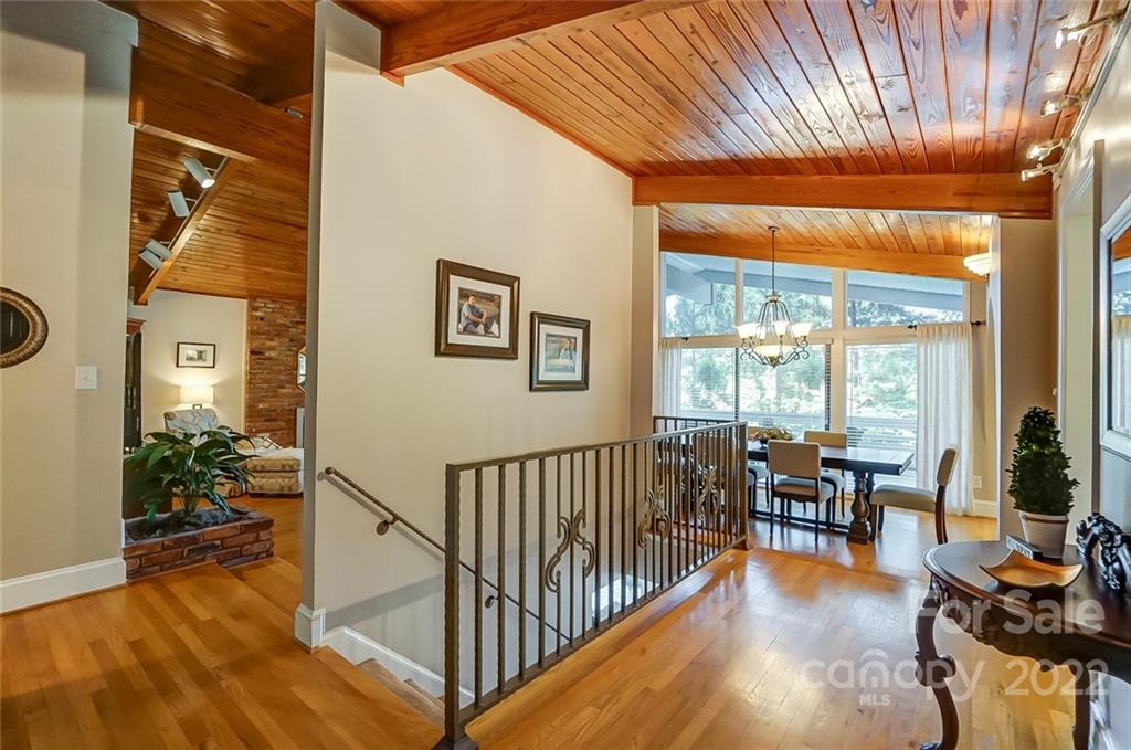 7127 Hopeton Road Charlotte, NC 28210 - Photo 7 of 48 Gallery Image 7
