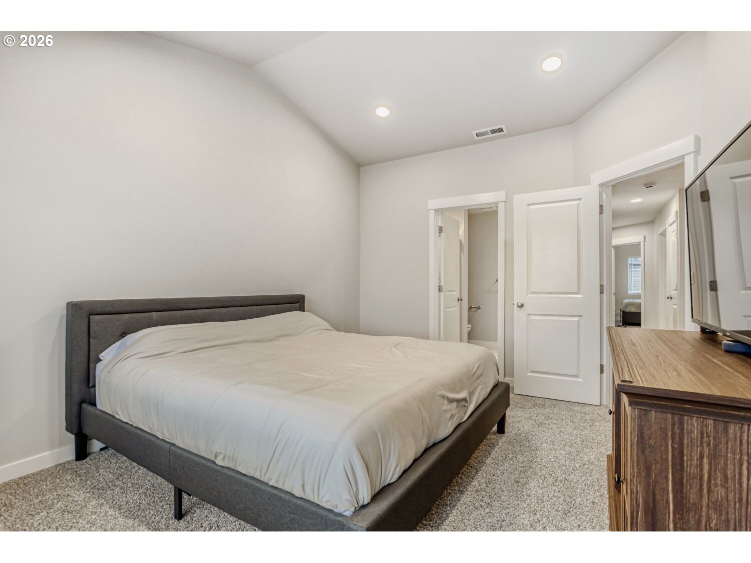 3131 South Linden Street Cornelius, OR 97113 - Photo 16 of 30 Owner's Suite Bedroom