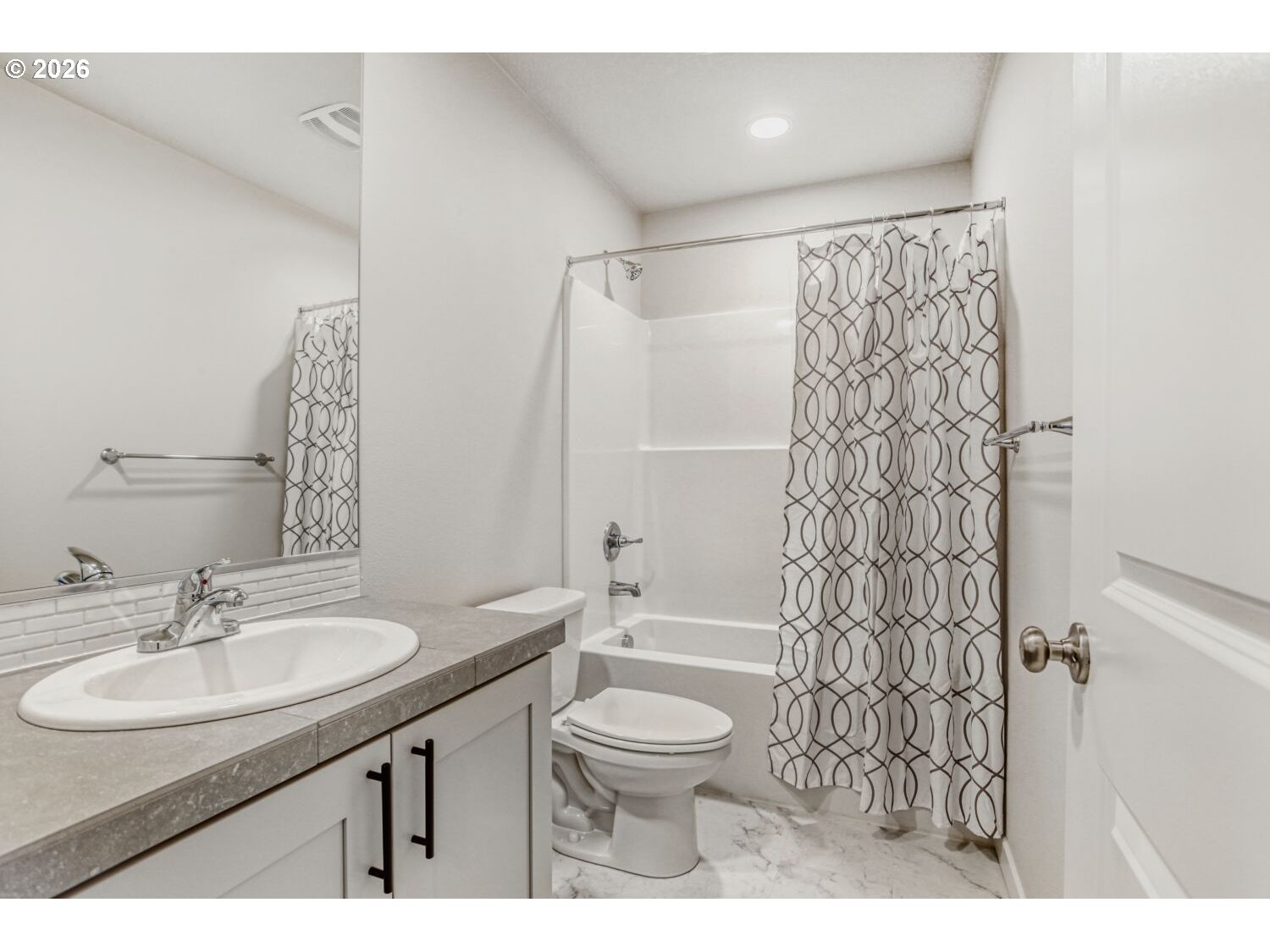 3131 South Linden Street Cornelius, OR 97113 - Photo 23 of 30 Bathroom