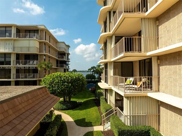 $5,900 | South Palm Beach - Palm Beach, Palm Beach, FL 33480