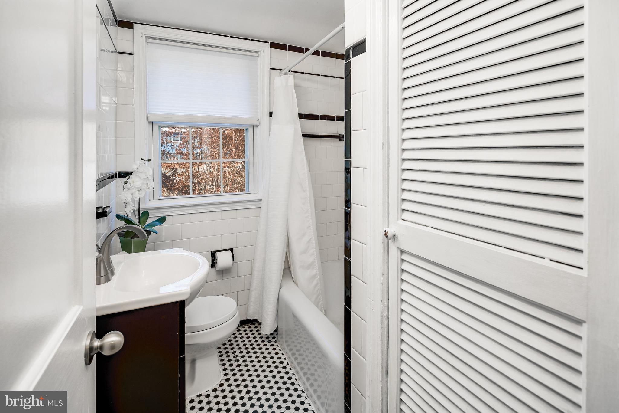 8303 Pleasant Plains Road Baltimore, MD 21286 - Photo 15 of 39 Gallery Image 15