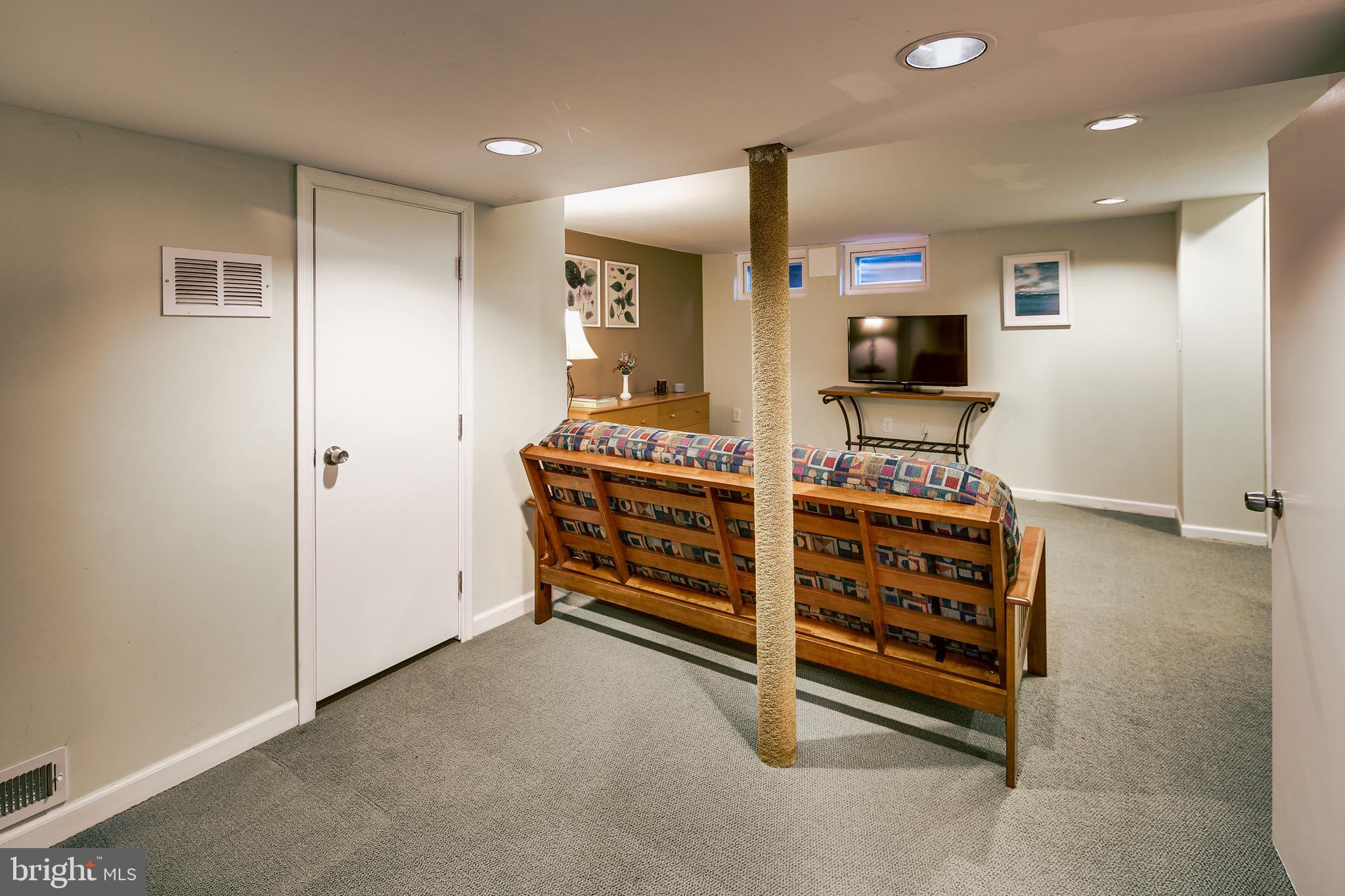 8303 Pleasant Plains Road Baltimore, MD 21286 - Photo 24 of 39 Gallery Image 24