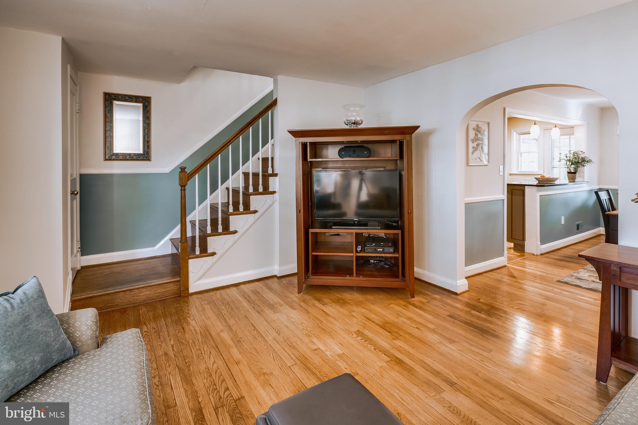8303 Pleasant Plains Road Baltimore, MD 21286 - Photo 4 of 39 Gallery Image 4