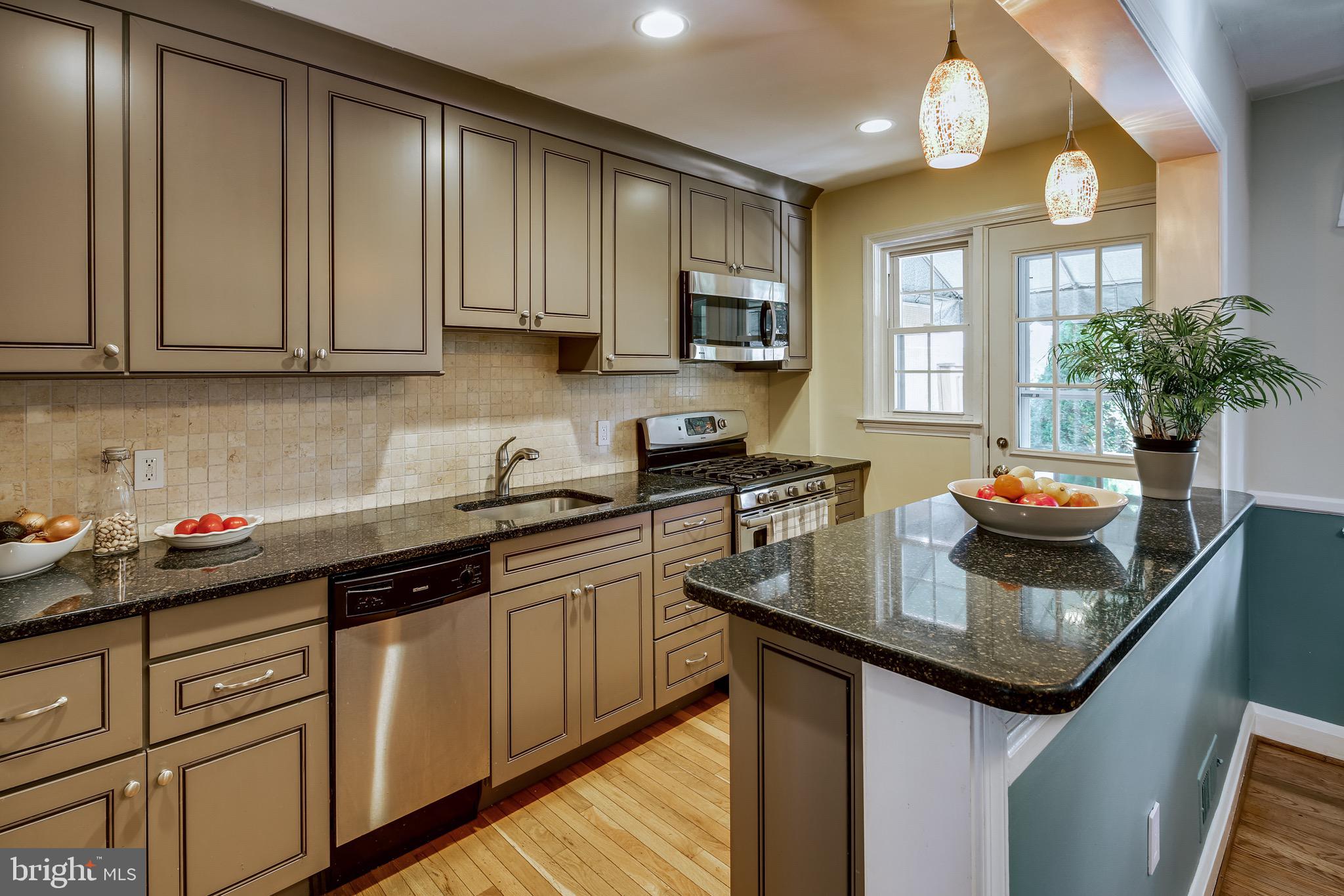 8303 Pleasant Plains Road Baltimore, MD 21286 - Photo 10 of 39 Gallery Image 10