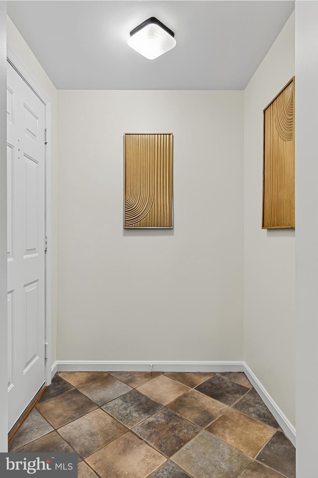 1752 North Rhodes Street, Unit 325 Arlington, VA 22201 - Photo 2 of 15