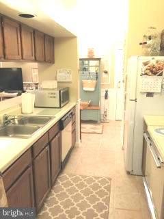 645 Deering Road, Unit 2L Pasadena, MD 21122 - Photo 12 of 27 Kitchen